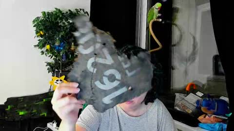 Snapshot of marry_paradisesi chatting on 09/12/25, 07:47 Marishka online show from 09/12/25, 07:47