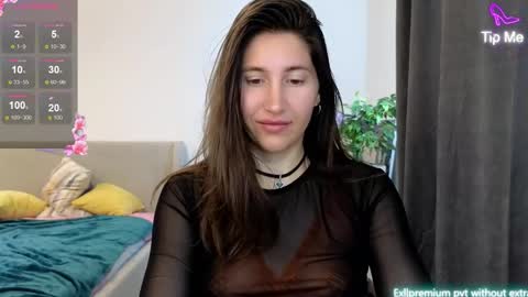 Snapshot of marrycolins chatting on 10/23/25, 04:45 marrycolins online show from 10/23/25, 04:45