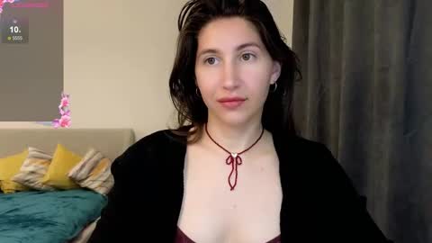 Snapshot of marrycolins chatting on 11/05/25, 03:28 marrycolins online show from 11/05/25, 03:28