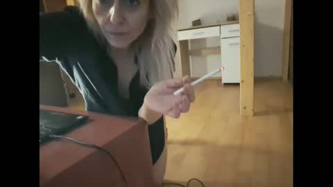 Snapshot of marrygorund chatting on 01/31/25, 02:28 MaryGoRound online show from 01/31/25, 02:28