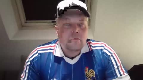 Snapshot of mars0481 chatting on 11/25/25, 07:47 mars0481 online show from 11/25/25, 07:47