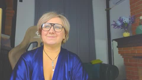 marta_wils online show from 11/14/25, 10:03