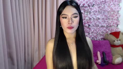 Snapshot of martha_fox chatting on 01/09/25, 03:58 DONT FORGET TO FOLLOW ME AND GIVE ME A THUMBS UP GUYS- martha online show from 01/09/25, 03:58