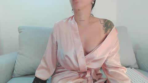 Snapshot of marthina_thompson chatting on 01/24/25, 02:49 marthina thompson online show from 01/24/25, 02:49