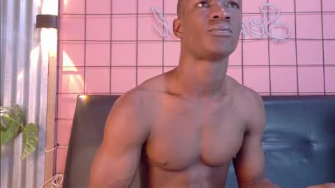 Snapshot of martin_killer chatting on 10/28/25, 01:42 Martin online show from 10/28/25, 01:42