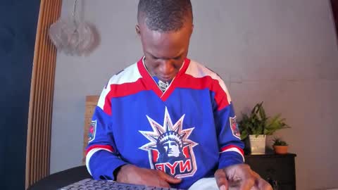 Snapshot of martin_killer chatting on 11/15/25, 07:32 Martin online show from 11/15/25, 07:32