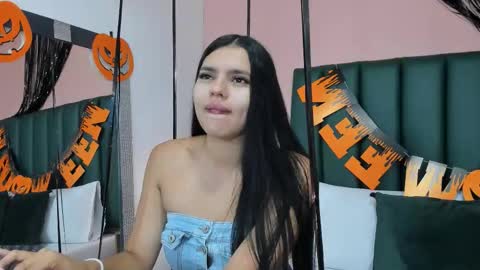 Martina Divine online show from 10/30/25, 11:33