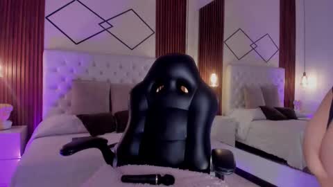 Martina online show from 11/20/25, 08:58