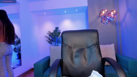 Snapshot of martina_mancinii chatting on 12/06/24, 11:44 Martina online show from 12/06/24, 11:44