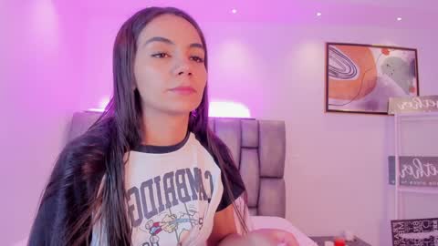 Snapshot of martina_mancinii chatting on 01/24/25, 11:26 Martina online show from 01/24/25, 11:26