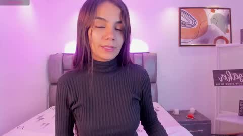 Snapshot of martina_mancinii chatting on 03/05/25, 12:22 Martina online show from 03/05/25, 12:22