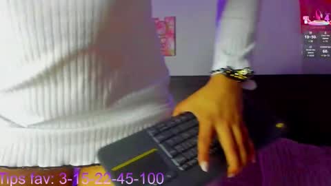 martina mIIler online show from 10/08/25, 12:47