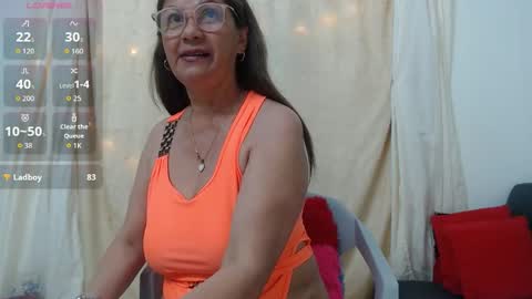 Snapshot of martina_miller_ chatting on 11/18/25, 06:34 Martina online show from 11/18/25, 06:34