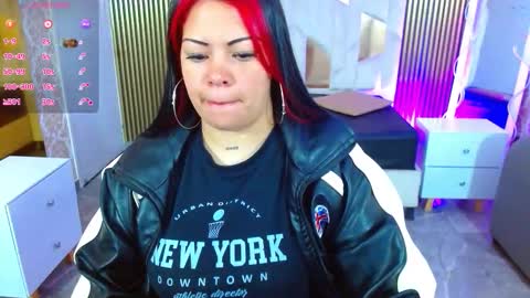 Snapshot of martina_tay chatting on 10/19/25, 03:18 Hey im martina online show from 10/19/25, 03:18