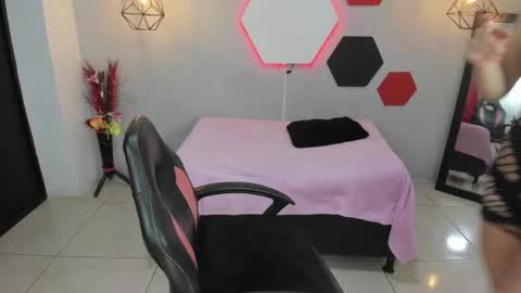 Martina online show from 01/15/25, 07:37