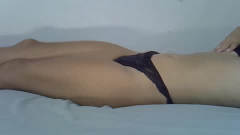 Snapshot of martinalamez22 chatting on 02/21/25, 02:50 Martina online show from 02/21/25, 02:50