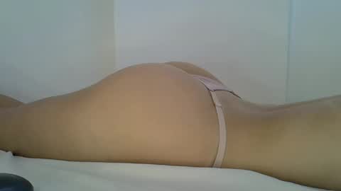 Snapshot of martinalamez22 chatting on 09/24/25, 03:48 Martina online show from 09/24/25, 03:48