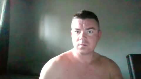 Snapshot of martinczech2025 chatting on 10/17/25, 03:47 martinczech2025 online show from 10/17/25, 03:47