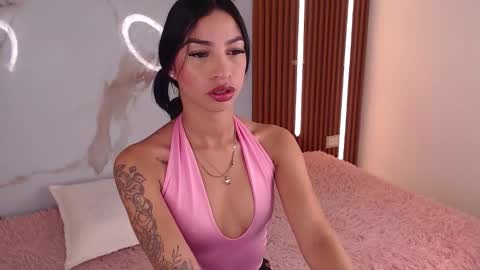 Snapshot of mary_live18 chatting on 09/17/25, 12:29 Hi guys im Mary online show from 09/17/25, 12:29