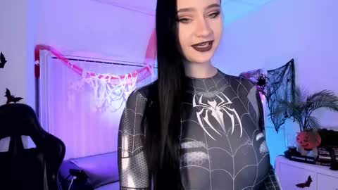 Mary online show from 10/30/25, 07:32