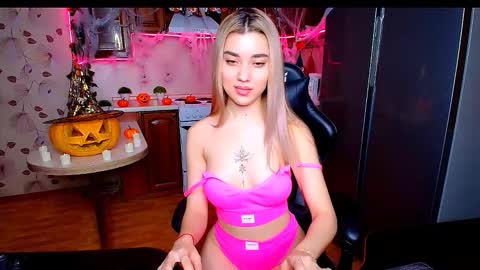 maryam online show from 11/01/25, 12:56