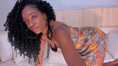 Snapshot of maryevans_ chatting on 01/23/25, 03:43 online show from 01/23/25, 03:43