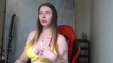 MaryHotLoves online show from 10/16/25, 11:44