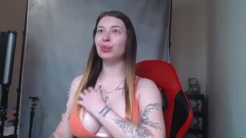 MaryHotLoves online show from 10/28/25, 08:29