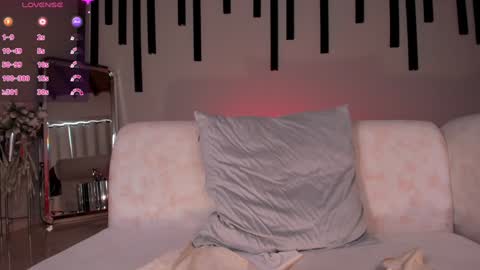 Snapshot of marylewis_ chatting on 01/08/25, 05:37 Mary online show from 01/08/25, 05:37