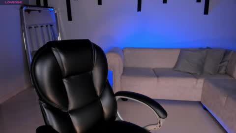 Snapshot of marylewis_ chatting on 01/11/25, 11:56 Mary online show from 01/11/25, 11:56