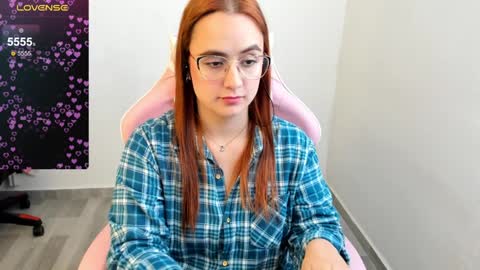 Dulce Maria online show from 01/05/25, 09:14