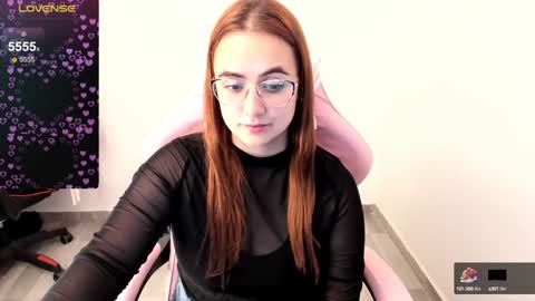 Dulce Maria online show from 01/29/25, 12:22