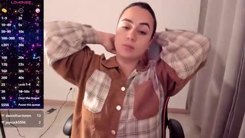 Dulce Maria online show from 10/30/25, 03:19