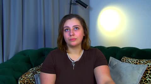 Snapshot of marymurrays chatting on 10/23/25, 06:45 MaryMurrays online show from 10/23/25, 06:45