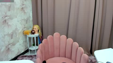 Luucy UTC1 Mon Tue Wed Thu Fri 0500-1130 online show from 10/10/25, 04:00