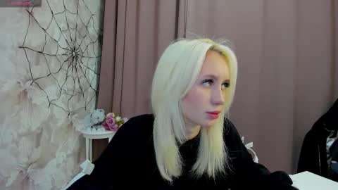 Luucy UTC1 Mon Tue Wed Thu Fri 0500-1130 online show from 11/05/25, 02:44