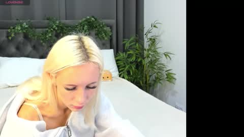 Luucy UTC1 Mon Tue Wed Thu Fri 0500-1130 online show from 11/10/25, 02:54