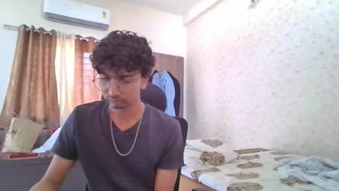 Mask Boy online show from 10/21/25, 05:08