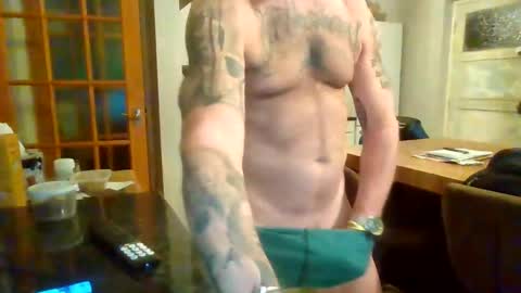 Masked Masturbation Couple online show from 11/18/25, 10:25