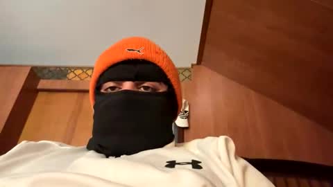 Snapshot of maskedman231 chatting on 12/23/24, 03:23 MaskedMan online show from 12/23/24, 03:23