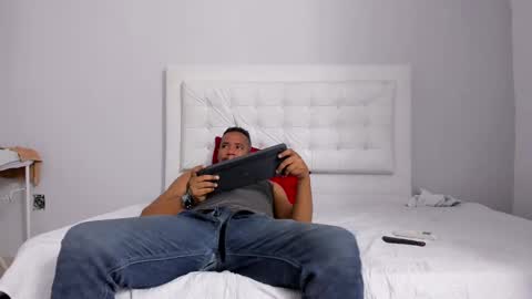 Lucas online show from 02/28/25, 01:37