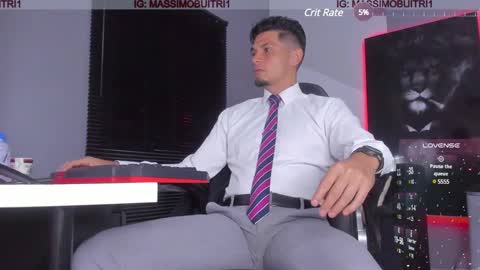 Snapshot of massimo_g chatting on 01/21/25, 12:36 I am Massimo online show from 01/21/25, 12:36