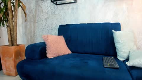 Snapshot of massimocontie_ chatting on 01/28/25, 02:31 Massimo Contie online show from 01/28/25, 02:31