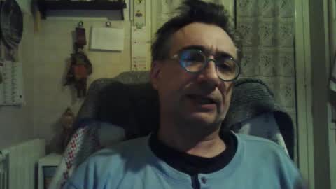 Snapshot of massimoxsempre chatting on 12/02/24, 10:01 massimoxsempre online show from 12/02/24, 10:01