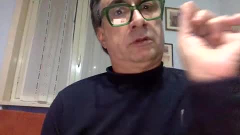 Snapshot of massimoxsempre chatting on 12/10/24, 06:44 massimoxsempre online show from 12/10/24, 06:44