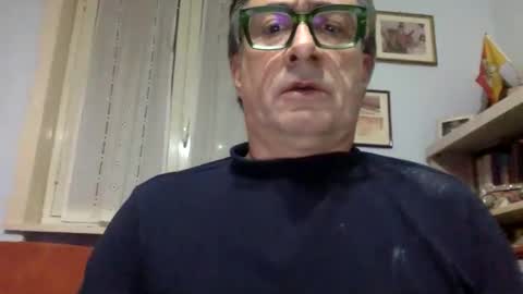 Snapshot of massimoxsempre chatting on 12/10/24, 01:00 massimoxsempre online show from 12/10/24, 01:00