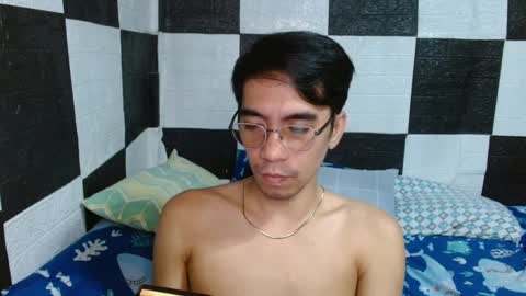 Snapshot of massive_boner02 chatting on 01/12/25, 01:05 massive_boner02 online show from 01/12/25, 01:05