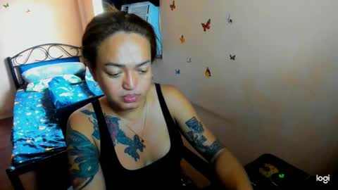 Snapshot of massivecockcum chatting on 01/06/25, 04:58 kimmy online show from 01/06/25, 04:58