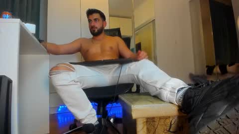 Matthew online show from 10/10/25, 09:25