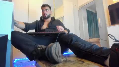 Matthew online show from 10/18/25, 01:56